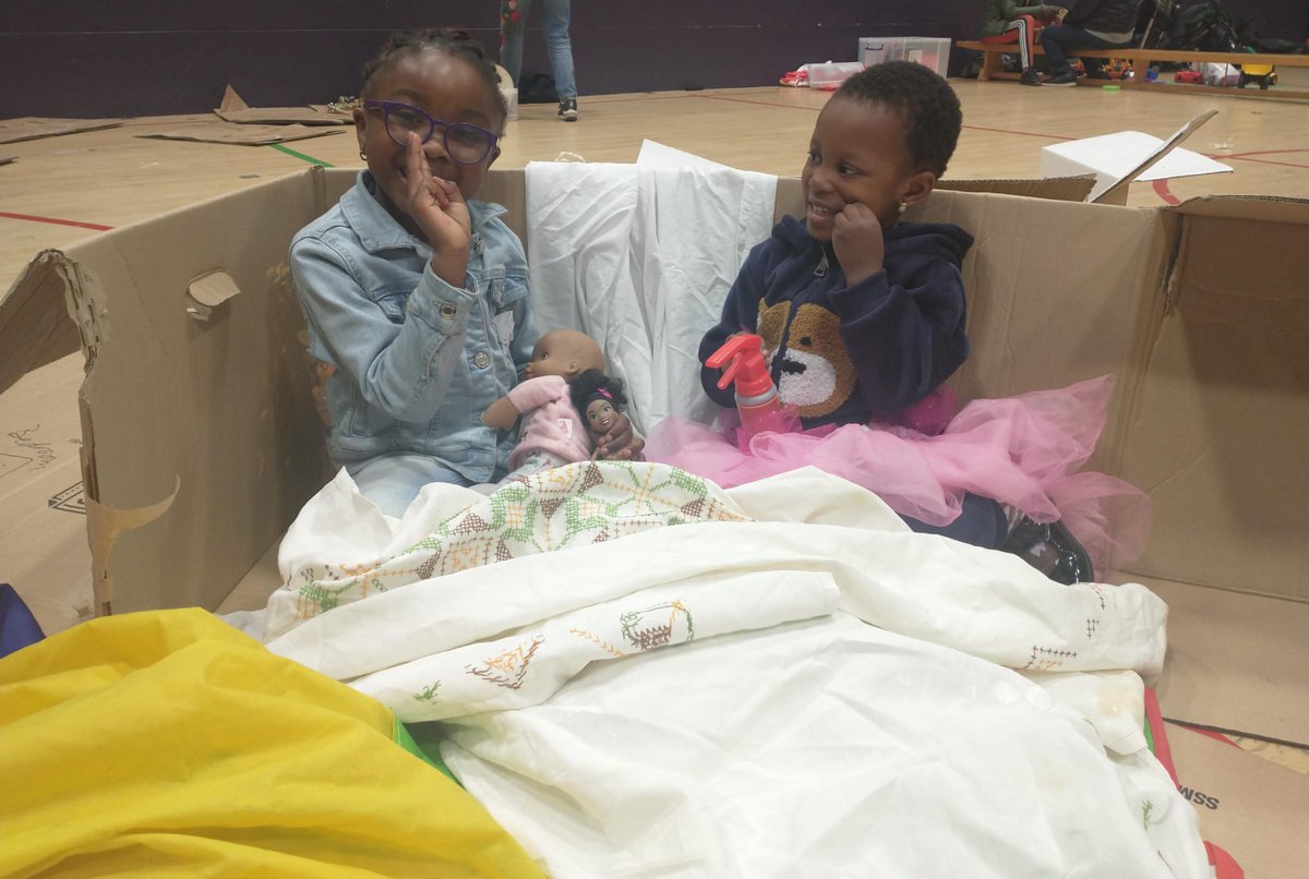 At our session this Sunday, these Akwaaba kids made an aeroplane and flew to Australia! If you'd like to help facilitate more cardboard box creativity, find out how to become a Kids' Volunteer here: akwaaba.org.uk/volunteers