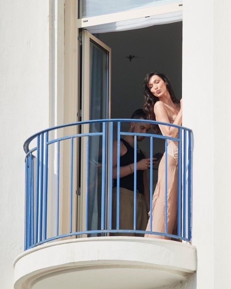 1999vogue's tweet image. lately- matcha, green smoothies, movement, hot yoga, inner glow