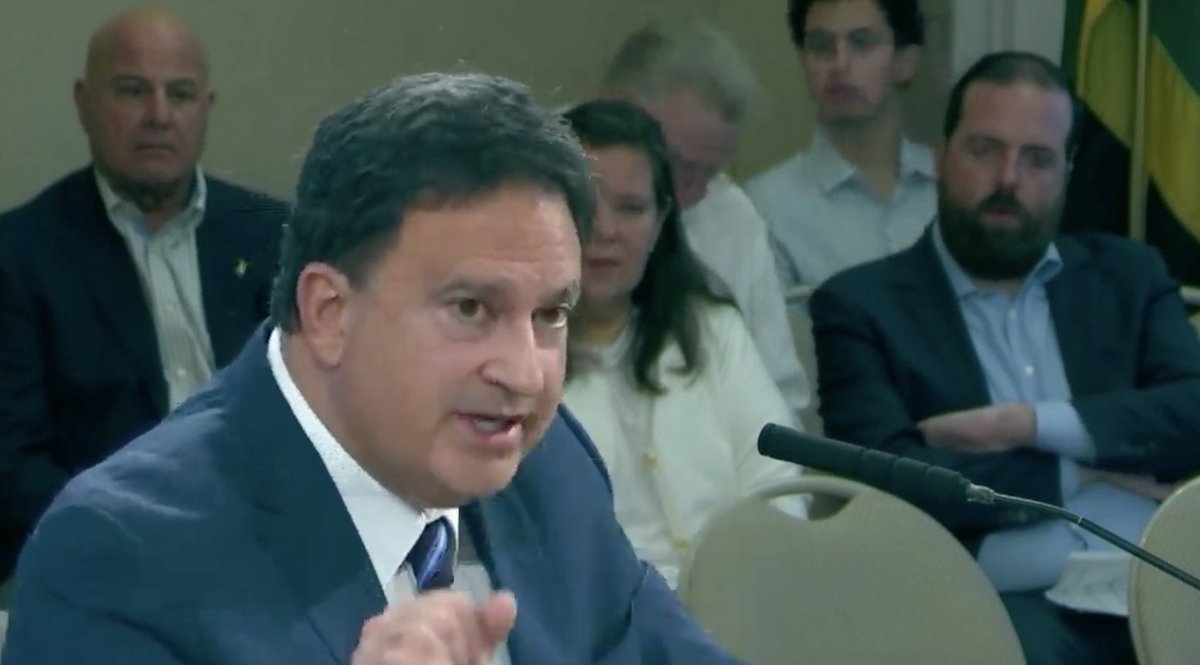 BREAKING: Richard Lara just made a campaign speech during public comments at the #CoralGables Commission meeting. Announced he is running vs Commissioner <a href="/KirkMenendez1/">Kirk Menendez</a> "Coral Gables Commissioners were the gold standard... but not anymore." Full story later on #PoliticalCortadito