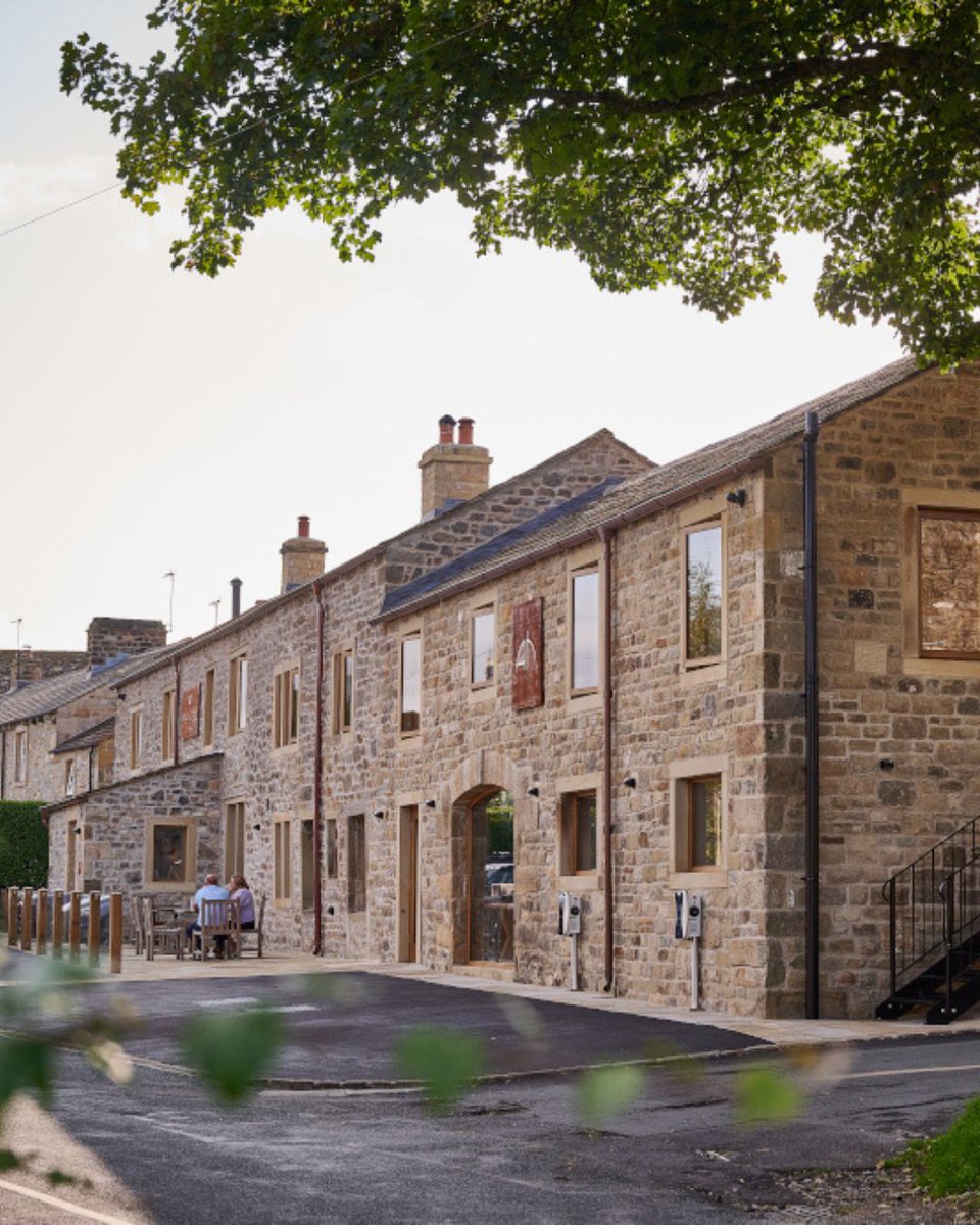 GoodFoodGuideUK's tweet photo. Good Food Guide members will receive a complimentary course with any of their lunch menus when dining at @AngelHetton. Its present incarnation, under @MichaelWignall_ offers a smartly attired suite of three rooms. Not a member yet? Join now: https://t.co/gamy1P7wBn https://t.co/Xb01Ruw70X