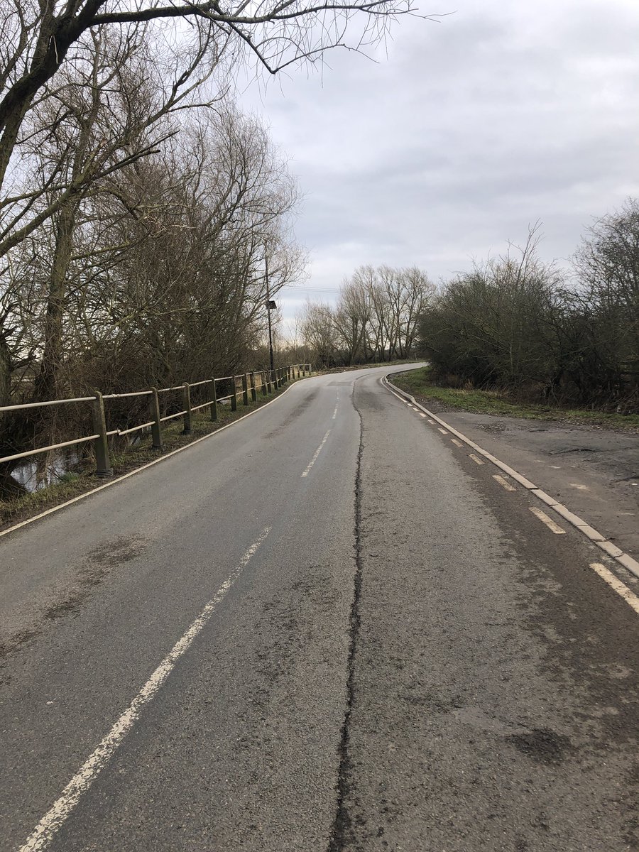 BarrowuSoarVill's tweet photo. A very rare sighting indeed
Slash Lane is currently clear 😮 🥳
Try not to let the surprise affect your driving 😁 #barrowuponsoar #floodfree #roads #travel #barrowonsoar #charnwood #leicestershire https://t.co/c7SCOplPGl