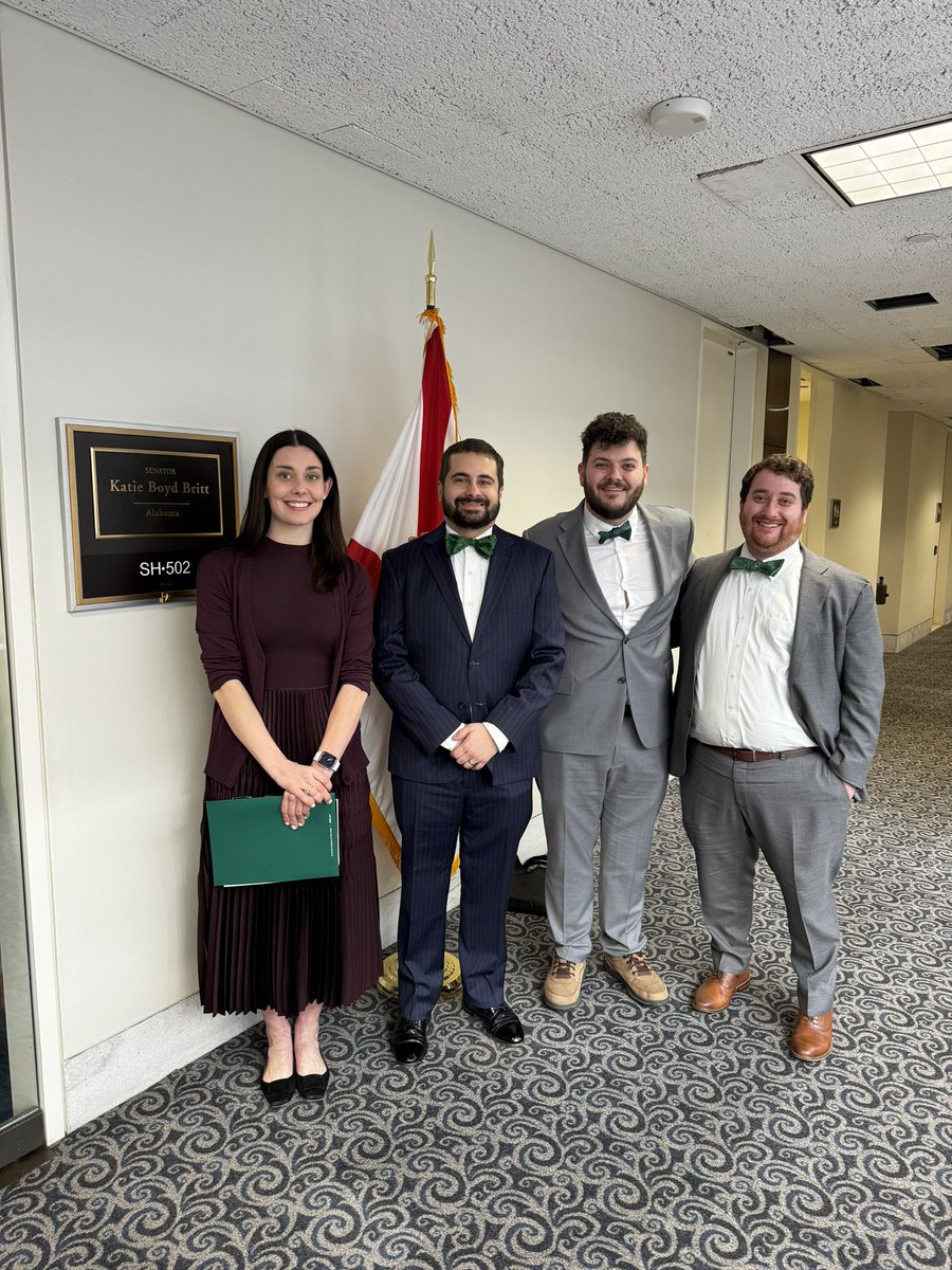 Thank you @SenKatieBritt for meeting with @AANmember to help us protect access to care and continue critical research for neurology patients in Alabama!