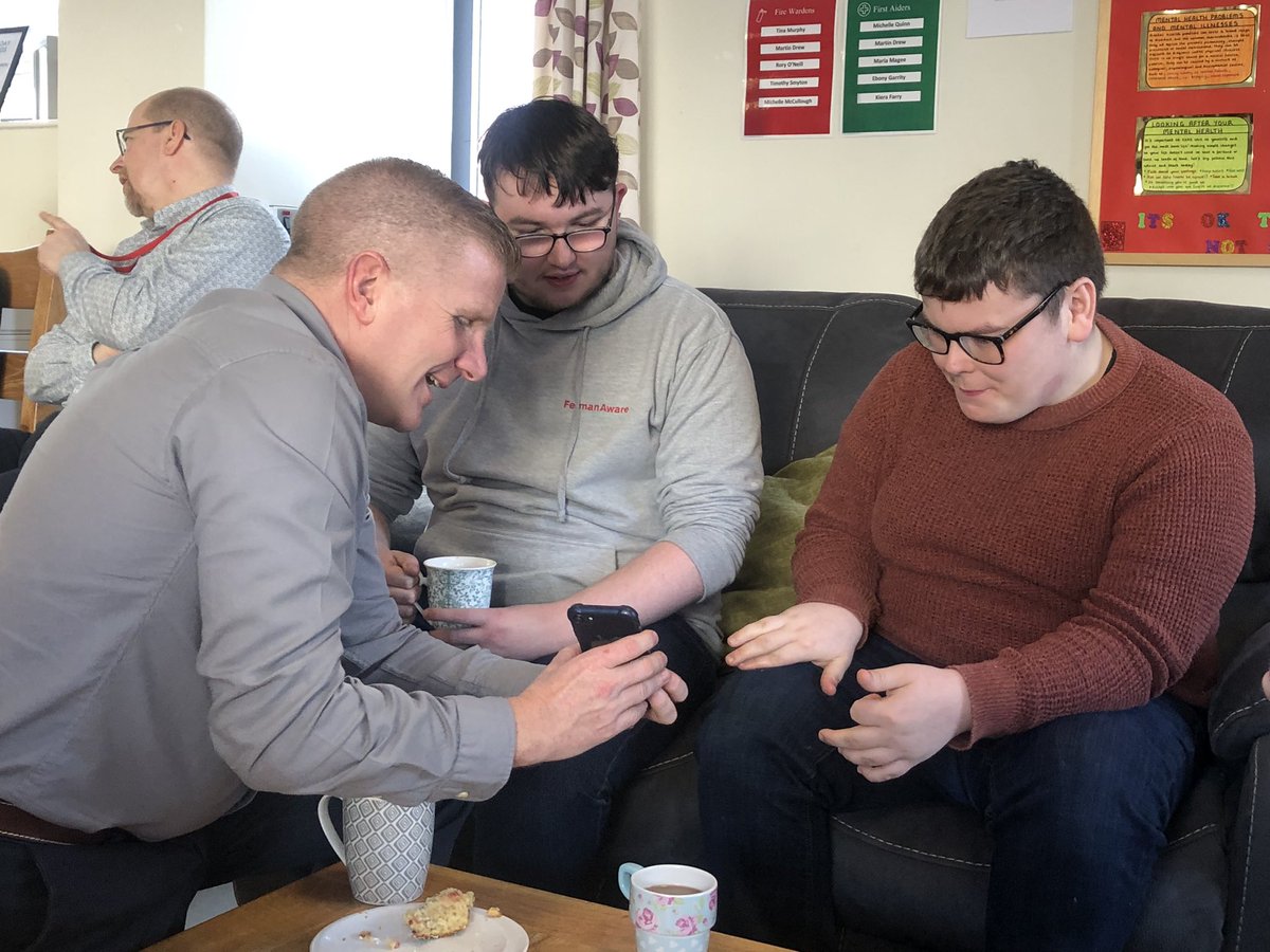 A 🧵on the visit from @nichildcom at Rossorry Grove Supported Accomodation- read if you’re interested in learning more of what matters to 18-25 y/old care-experienced young people who are navigating homelessness, an inadequate social security system and living in a rural context