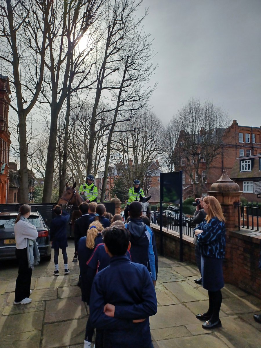 Frognal & Fitzjohn's Police tweet media