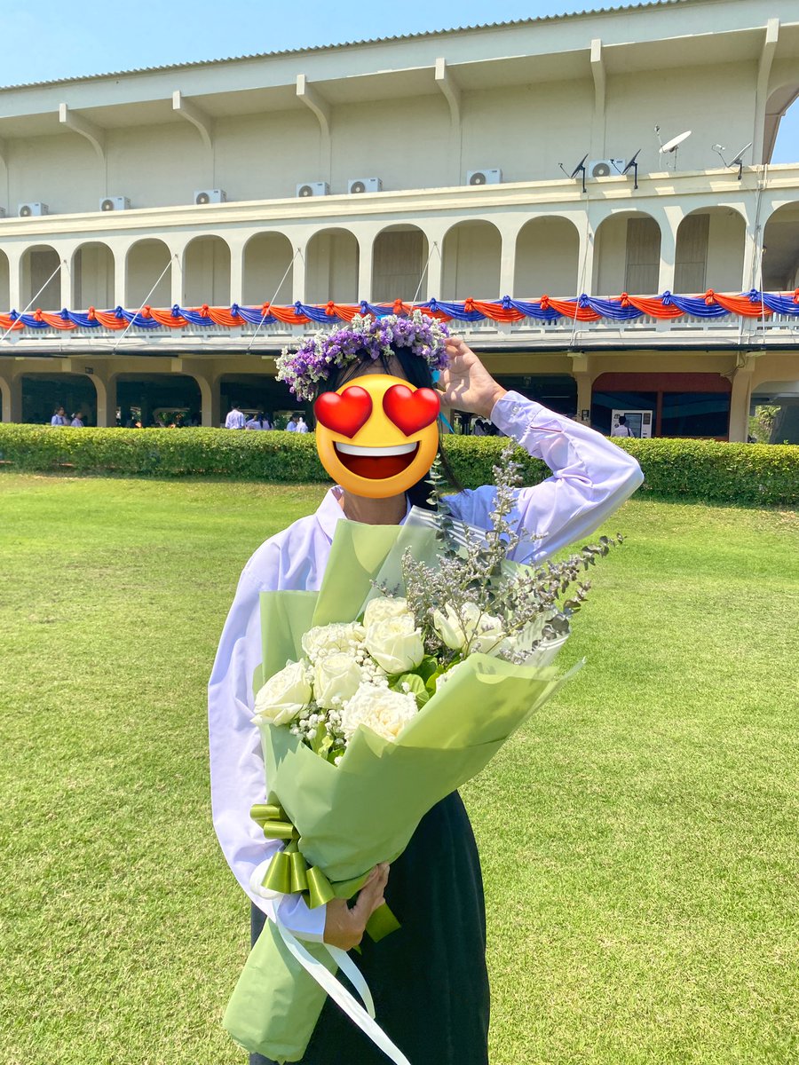 studywithppy's tweet image. จบมอหกแล้วววว สถานีต่อไปเตรียมสอบแบบไฟปุด