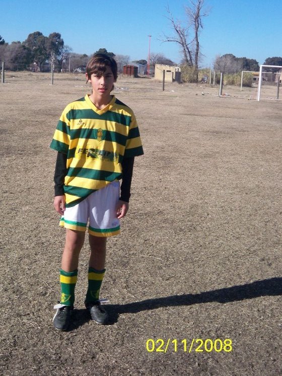 santasfc_'s tweet image. ✍🏻Rómulo Moreschi, nueva incorporación del Viola.
¡Bienvenido al Santas, CADUILLO! #ModoDiablo

#ELSANTAS | FICHA

👤 Rómulo Moreschi

👟Defensor Central
🗓 13/09/2000
🌇 Algarrobo, Buenos Aires
👖1,80 metros
🦶 Diestro