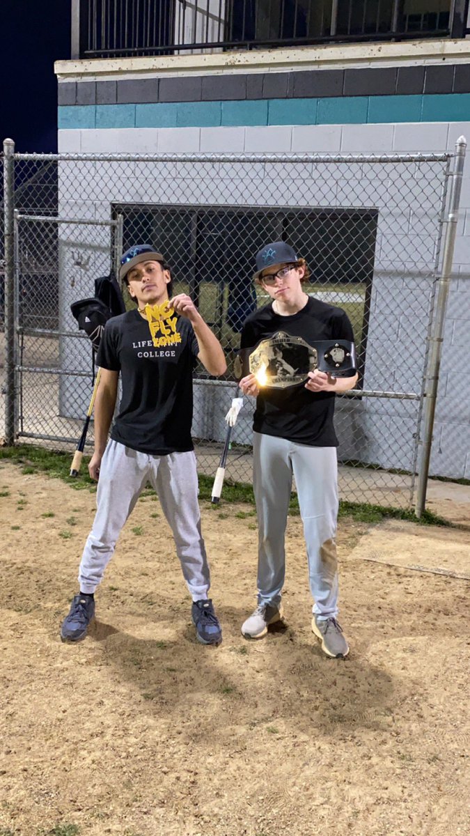 ponaxbaseball's tweet photo. Senior Takeover! 

Isaiah Whiting (Sr OF) retains the Outfield chain in a close battle with Jaxson Beasley (Fr OF)

Jackson Herndon (Sr Inf) takes the Infield Championship from Ethan Greene (Jr Inf) https://t.co/wtFBVWW76b