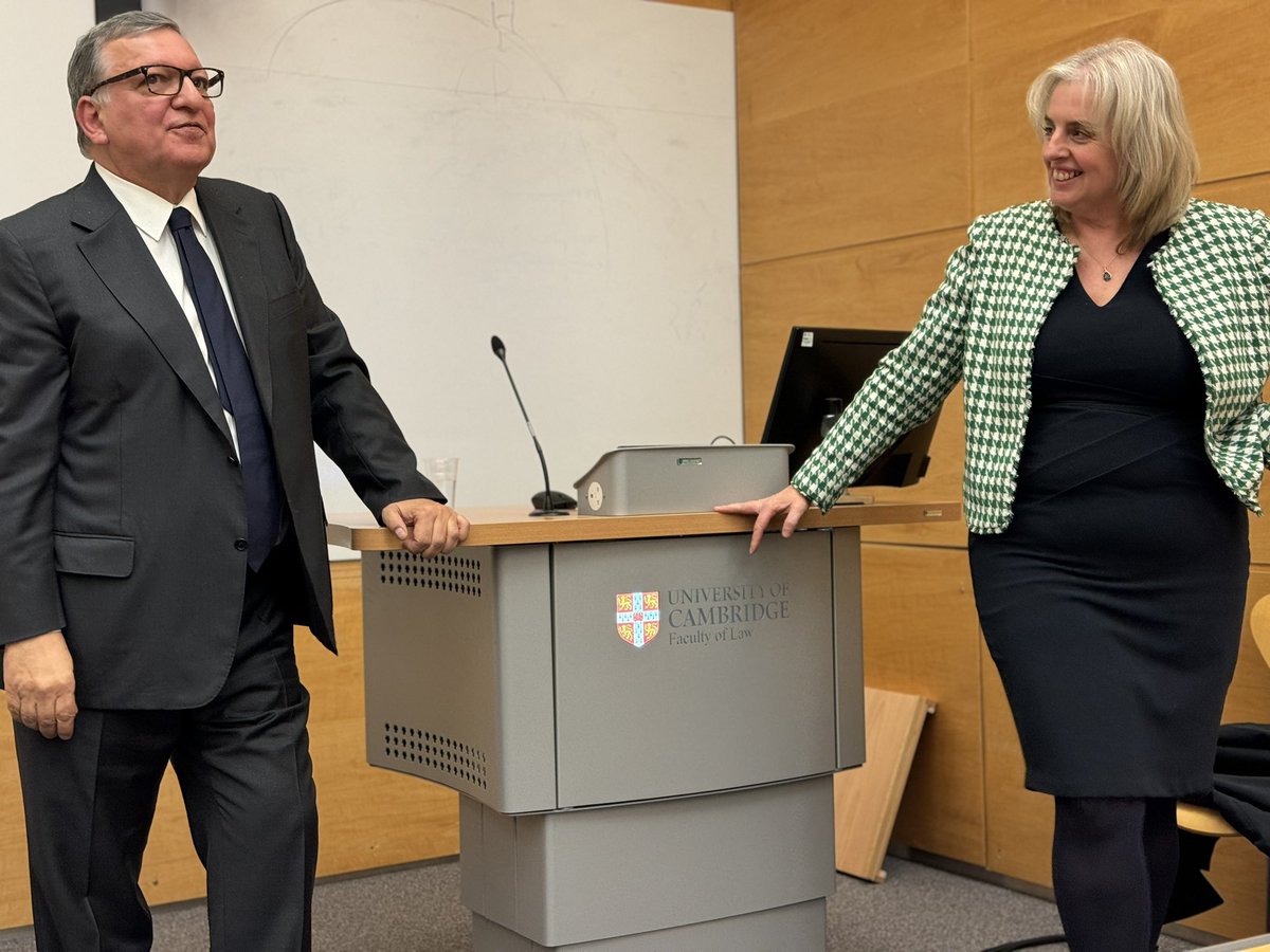 Eilis Ferran (@eilisferran) on Twitter photo A masterclass in thoughtful intelligent leadership from President Barroso. Huge thanks to <a href="/CSBarnard24/">Catherine Barnard</a> for organising this exceptional event. A masterclass in thoughtful intelligent leadership from President Barroso. Huge thanks to <a href="/CSBarnard24/">Catherine Barnard</a> for organising this exceptional event.