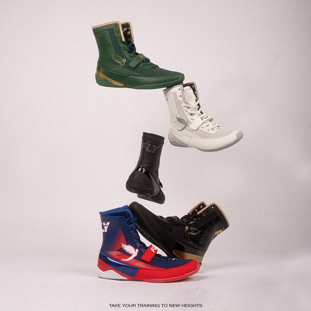 flysportsuk's tweet photo. 𝗚𝗜𝗩𝗘𝗔𝗪𝗔𝗬❗️ 
We're giving one of our followers the chance to 𝗪𝗜𝗡, a pair of our top-rated Storm boxing boot.  
 
To enter:  
→ Follow us.  
→ Retweet this tweet.  
→ Comment which colour you would pick. 

Good Luck 🤩

(Ends 1st March at 10 am GMT) https://t.co/o6wIfw0ANh
