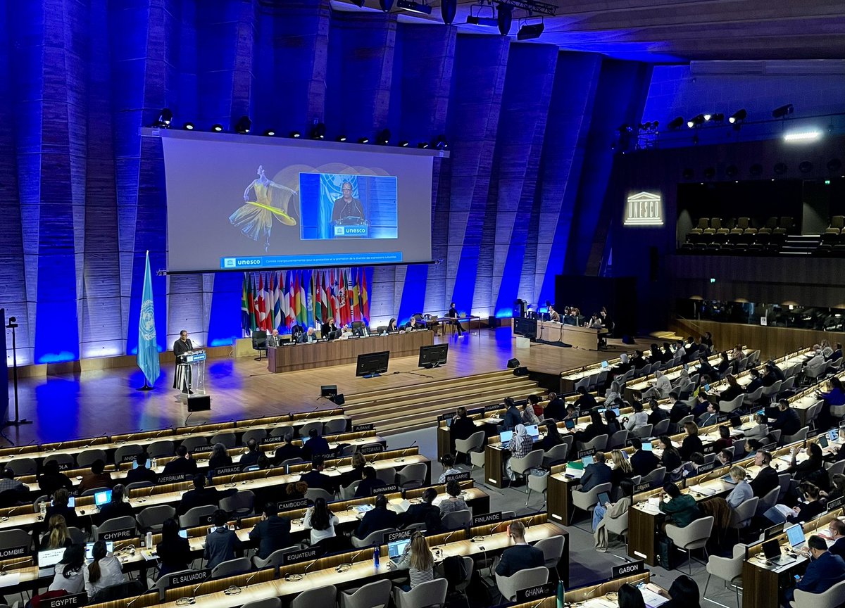 En ouverture du 17e Comité de la Convention de 2005, la ministre de la Culture et de la Communication d’Haïti a porté fièrement la voix du groupe francophone.

Elle a exprimé l’urgence d’agir sur les enjeux de la diversité linguistique, la découvrabilité et la fracture numérique.