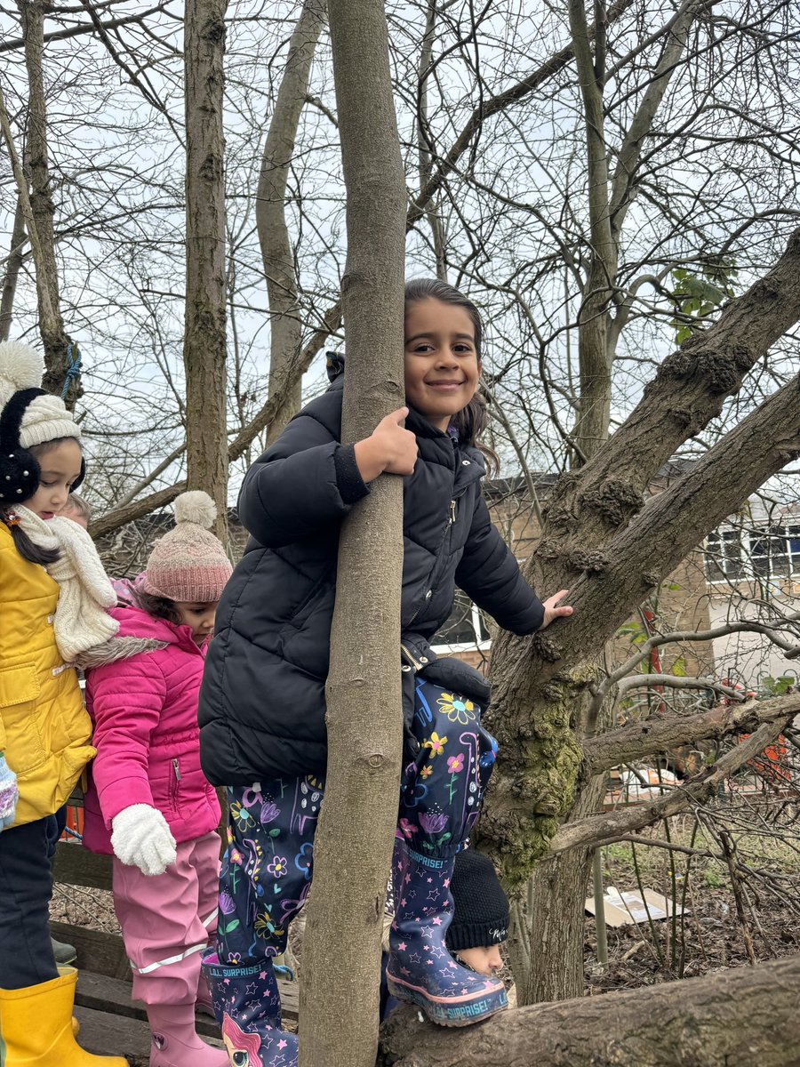#LFP1EF had a fantastic afternoon at Forest school. @lea_forest_aet <a href="/Lea_Forest_HT/">@lea_forest_ht</a> @AETAcademies <a href="/LFP_MissFreeman/">Miss Freeman</a> <a href="/MissFisher_LFP/">Miss Fisher</a>