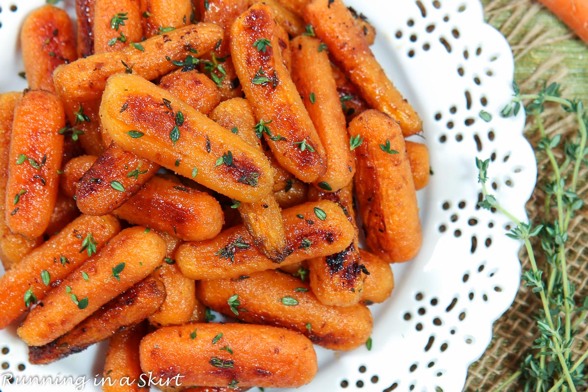 juliewunder's tweet photo. New recipe! My Maple Glazed Carrots are roasted in the most deliciously simple maple and butter glaze.  This recipe is perfect for an upgrade to a weekday dinner or fancy enough for your Easter meal.
Get the recipe over on Running in a Skirt. ----> https://t.co/OALFYj1GyQ https://t.co/DuZ9z1Kckt