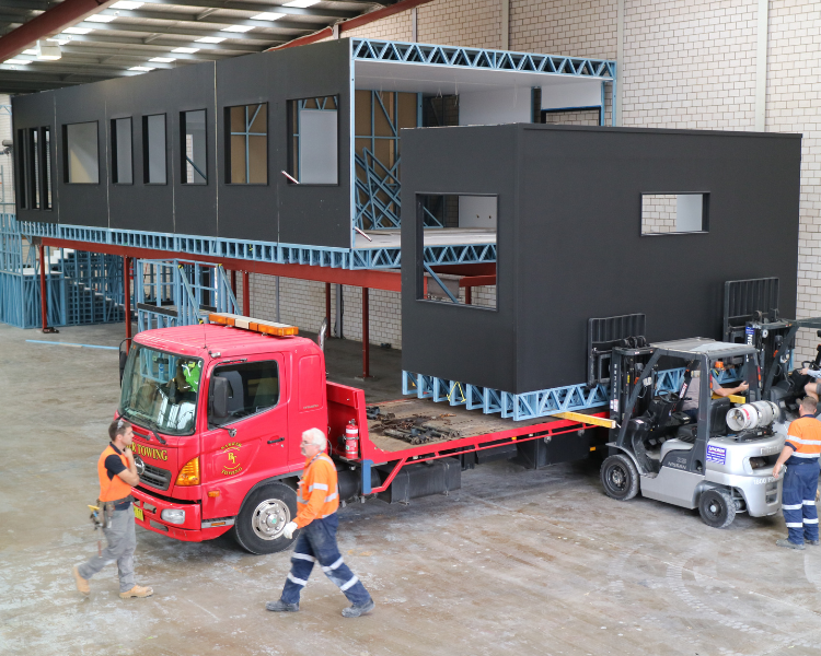 FRAMECAD's tweet photo. Unlock the world of modular construction and weigh up the options: volumetric vs panelized. Find the best fit for your project needs. Explore more in this blog article. 
#Construction #Modular #ModularConstruction #Volumetric #Panelized #CFS #CFSteel
https://t.co/y1vqONPlHt https://t.co/c6Swcy9z5V