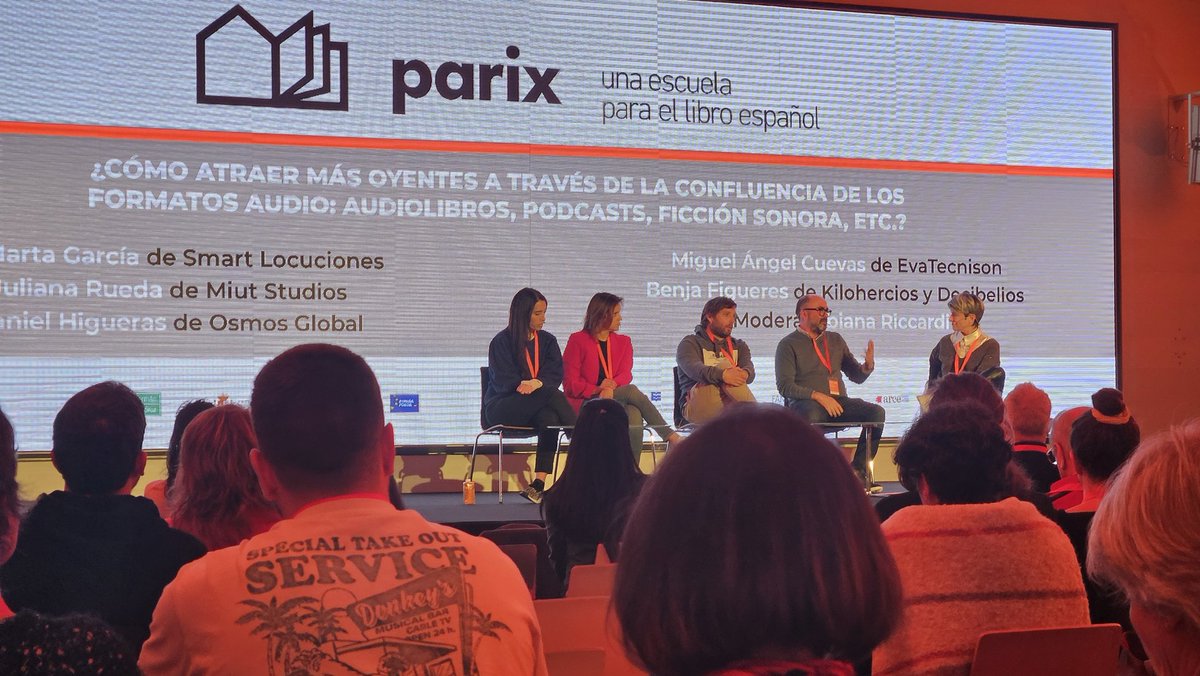 Así como el #audiolibro llama al libro, y los #podcast a la radio, la confluencia de formatos en audio pueden contribuir a reforzar la atracción de oyentes. Mesa súper interesante en #AudioDayParix