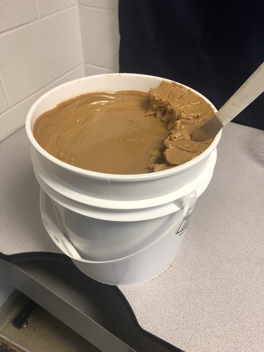 CameronPettus's tweet photo. We go through some peanut butter after we lift for all our athletes here at the Eastside! π―β€οΈπ¦
#FuelingForSuccess #GoEagles https://t.co/oGcVQYX7jE