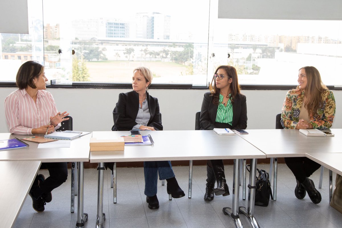 ✅️📚 Se efectuó en Bogotá primera reunión del programa 'Educación para todas las personas: Fortalecimiento de las capacidades docentes en el territorio', #CooperaciónTriangular entre 🇺🇾, 🇪🇺 y 🇨🇴.

👩‍🏫 Se busca mejorar capacidades docentes con foco en educación inclusiva.

(1/2)