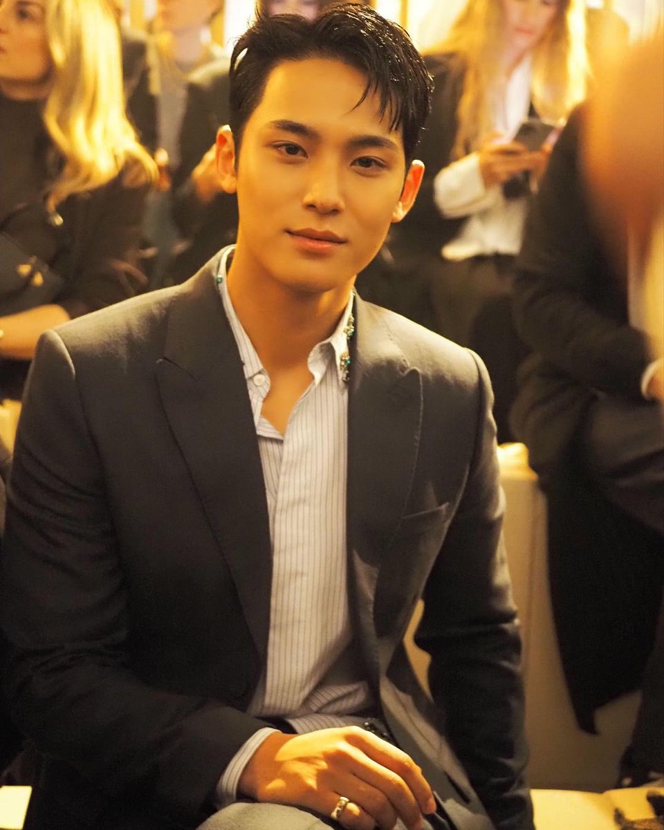 wonubliss's tweet photo. MINGYU AT PARIS FASHION WEEK https://t.co/iJw3DgxaXp
