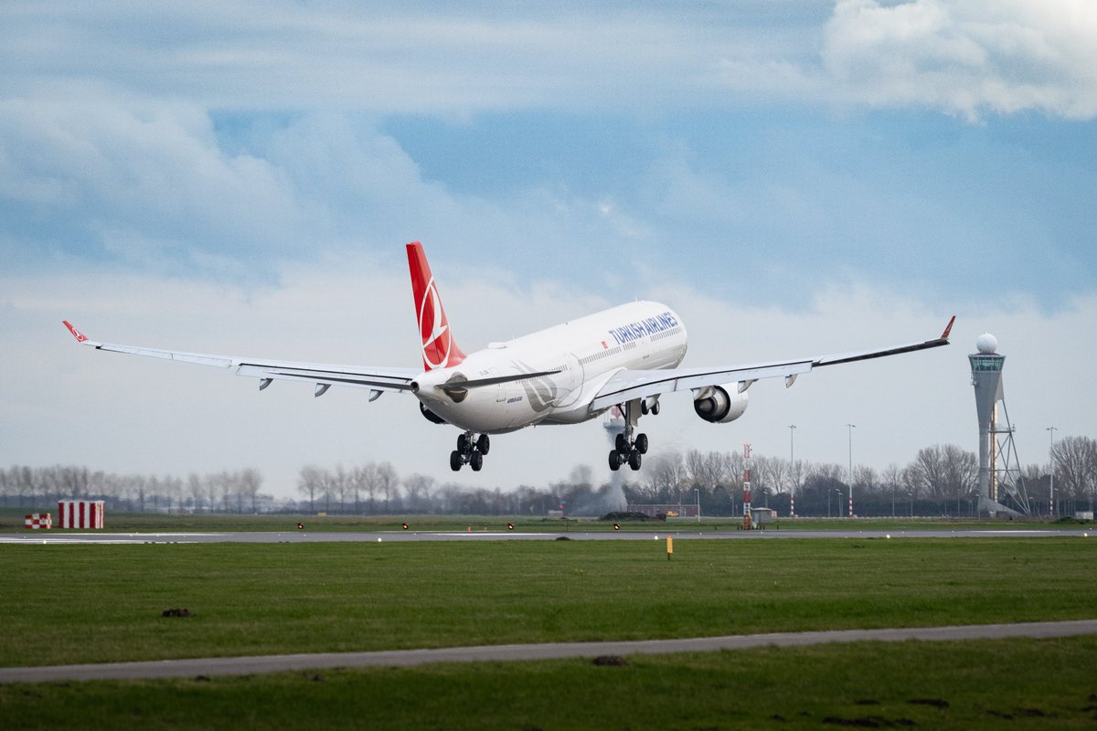 Benjamin tweet media