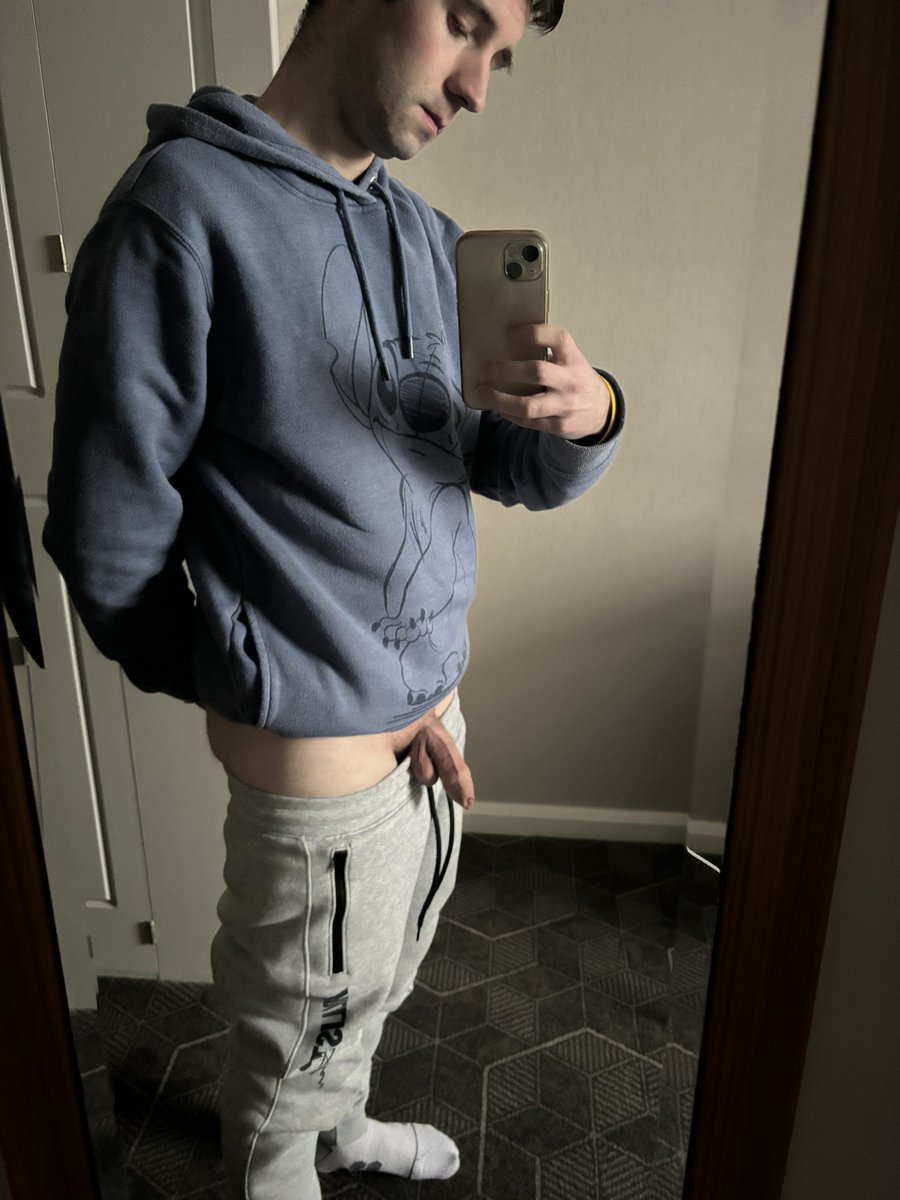 DBC95OF's tweet photo. Who wants to make me hard 😉 https://t.co/nMke5qzUOH