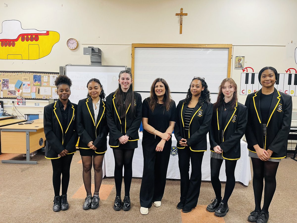 Lovely to visit the aspiring young women at @SPGbham The school is outstanding and the girls are wonderfully confident and ambitious. Thanks to the leadership team led by @DrCasserly and her team for focusing on character building.