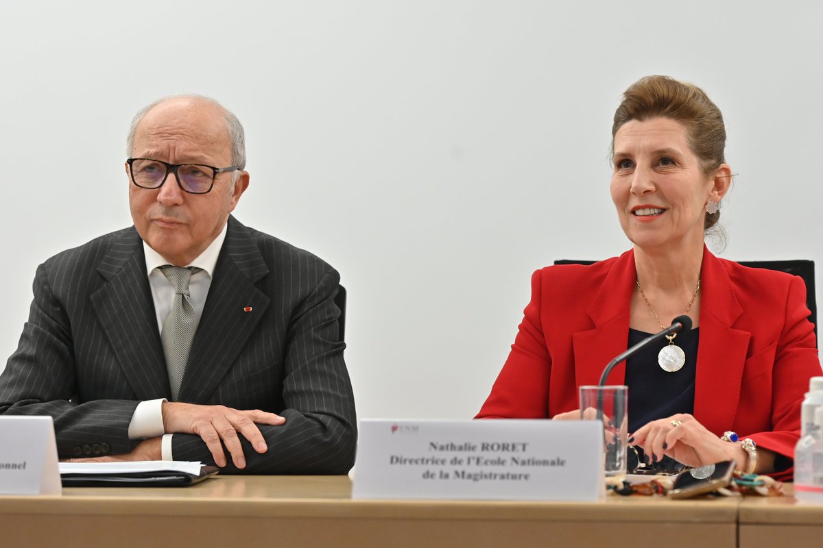 🎙️«Les sujets que vous portez à l’<a href="/ENM_France/">École nationale de la magistrature</a> ont une résonance particulière, après la cérémonie d’hommage de la Nation à Robert Badinter, disparu le 9/02, jour où la plus grande promot° d’auditeurs de justice de l’histoire – 459 – prêtait serment en présence de <a href="/EmmanuelMacron/">Emmanuel Macron</a>».