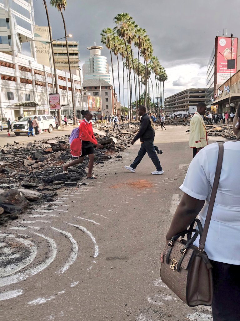 Zimbabwean-Xhosa 🇿🇼 🇲🇿 tweet media