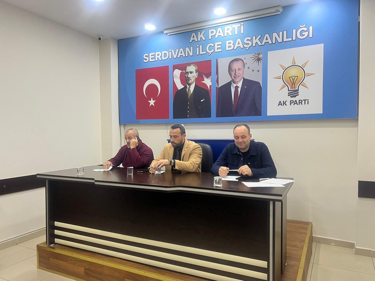 akpartiserdivan's tweet photo. Meclis üyesi adaylarımız ve mahalle başkanlarımız ile birlikte seçim çalışmaları hakkında bilgilendirme toplantısı gerçekleştirdik. Birlikte koşacak birlikte başaracağız.

#Serdivanİçin
#HazirizKararliyiz https://t.co/Z7xSaRVz4X