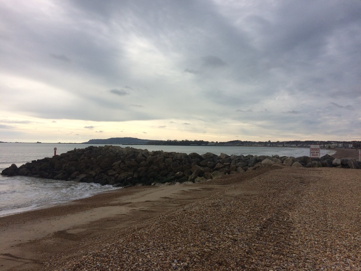 A beautiful view along the seafront at Weymouth on one late February morning.

#weymouth #weymouthbeach #weymouthseafront #Portland #portlandbill #beach #englishchannel