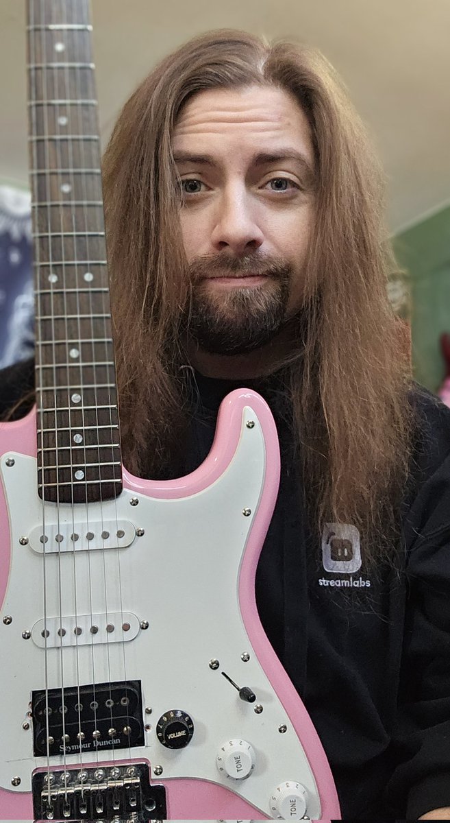 Going live now on Twitch.tv/ebx_jonny to play some guitar jams and acoustic covers. Come chill! 🎵🎶🎵