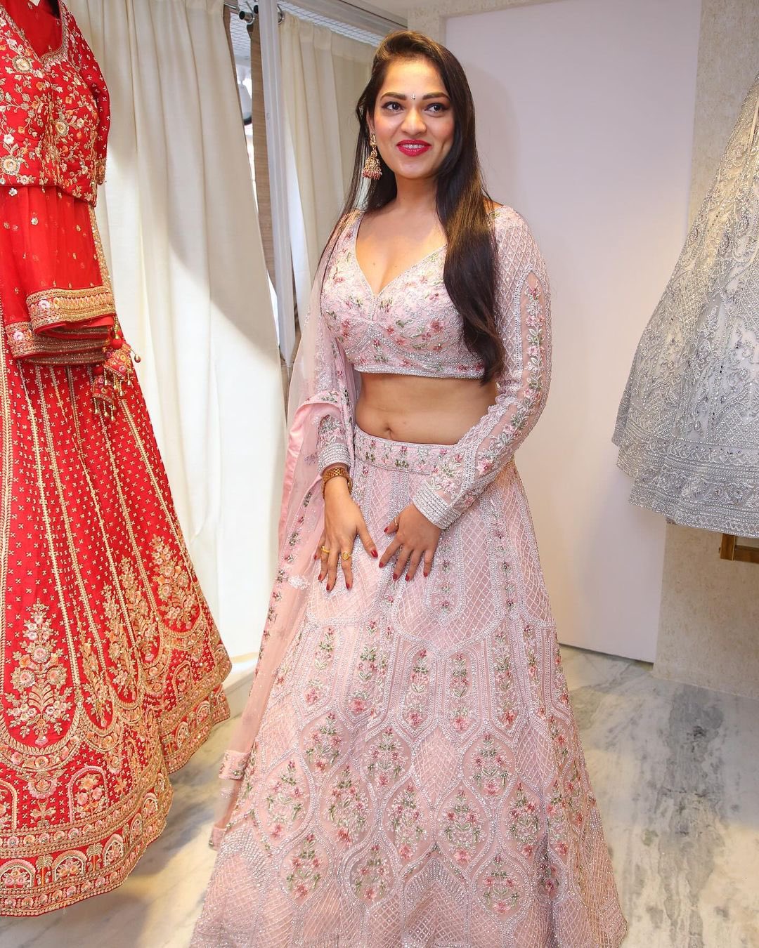 GHWv704WAAAM5K0?format=jpg&name=large