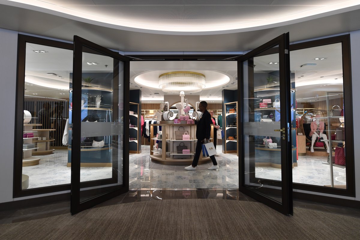 Chanel No.1 will be sold for the first time at sea on new @PrincessCruises ship Sun Princess, setting sail on her maiden voyage tomorrow. It will be one of more than 200 premium brands on offer on two decks of shopping.