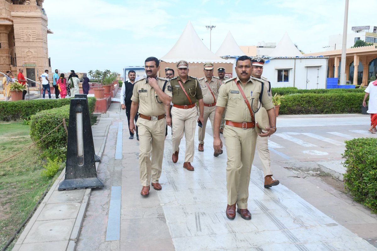 Blessed by the Darshan at Somnath Mandir. Also reviewed the security arrangements of the Mandir along with local officers.