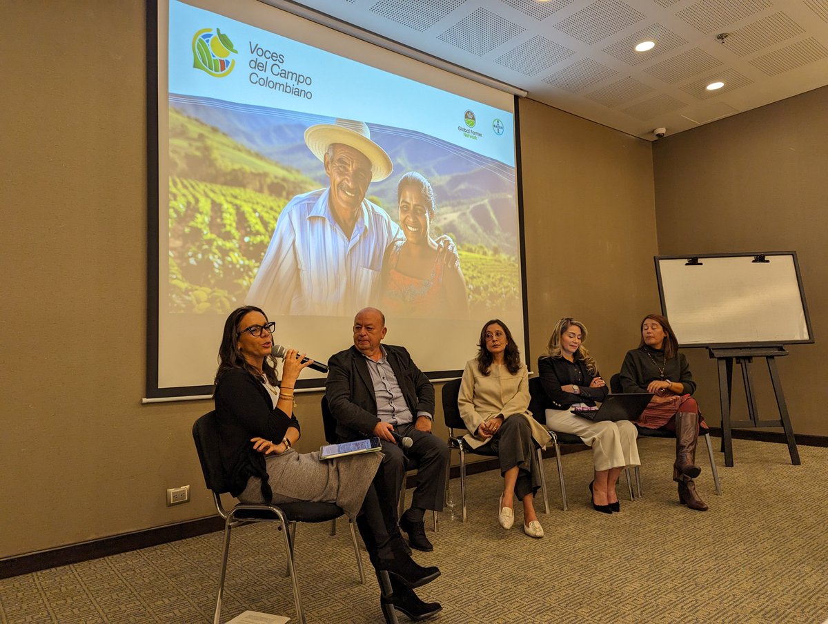 Panel about the challenges and opportunities in innovation 🇨🇴 Thank you to our speakers Leonardo Ariza @ACOSEMILLAS Mónica Velázquez @CropLife_La Maria Helena Latorre @ProcultivosAndi María Andrea Uscategui @Agrobio_andina Moderated by Osiris Ocando @Bayer4Crops