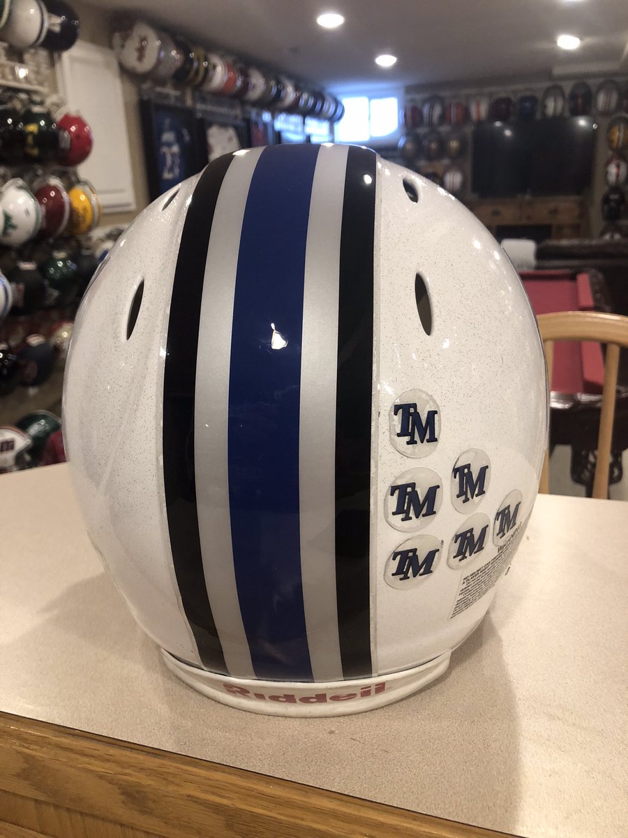 Helmet of the day #43! D2uesday brings us @TMU_Football @NCAADII out of the @GreatMidwestAC in Crestview Hills, KY! @tmusaints @ThomasMoreKY @D2Football love the paint with metal flake as well as the award decals! @CoachFookes