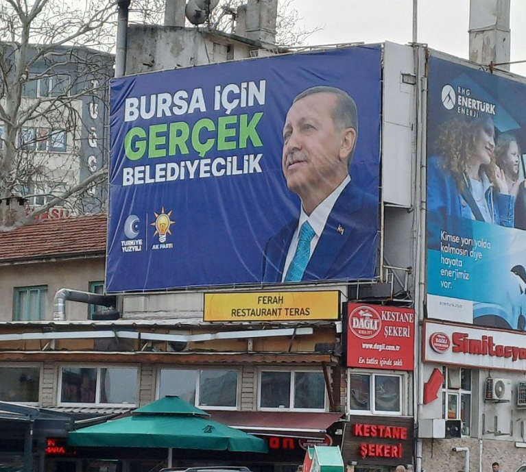Bursa Büyükşehir adayının Cumhurbaşkanı Erdoğan'a benzerliği dikkat çekti !