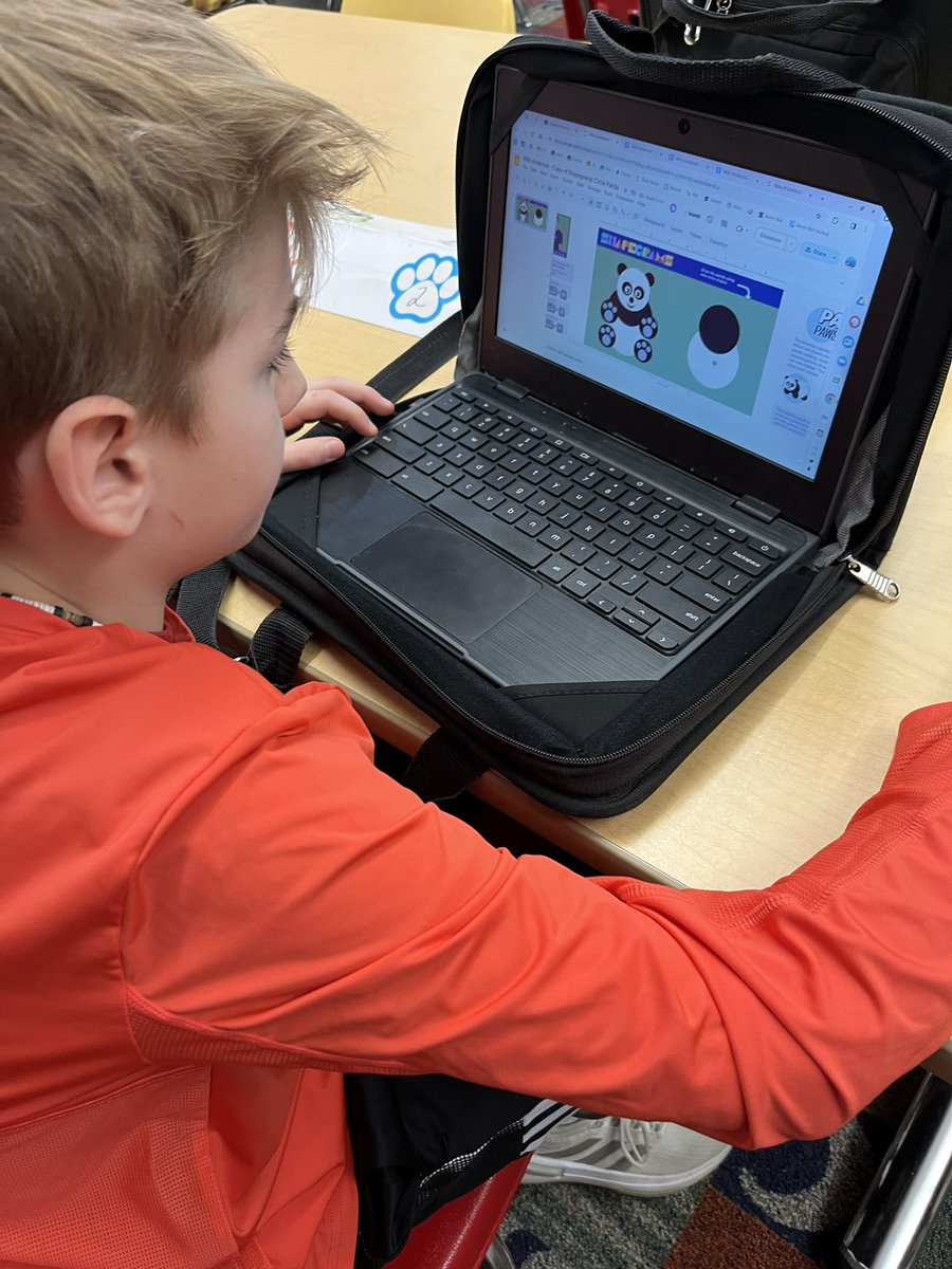 DAISLibrary's tweet image. 5th grade read Queen Panda Can’t Sleep and tried the @shapegrams panda to create their own panda! 🐼@DAISCommunity