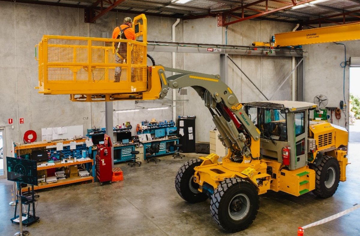 im_mining's tweet image. .@MacLeanEng is launching the latest addition to its #ElevatedWorkPlatform suite, the #ML5 #MultiLift, at an ‘Open Day’ event at its Perth branch on March 7 when Aussie miners will see the first #BEV MacLean ML5 to arrive in-country before it gets deployed tinyurl.com/3je5x9tu