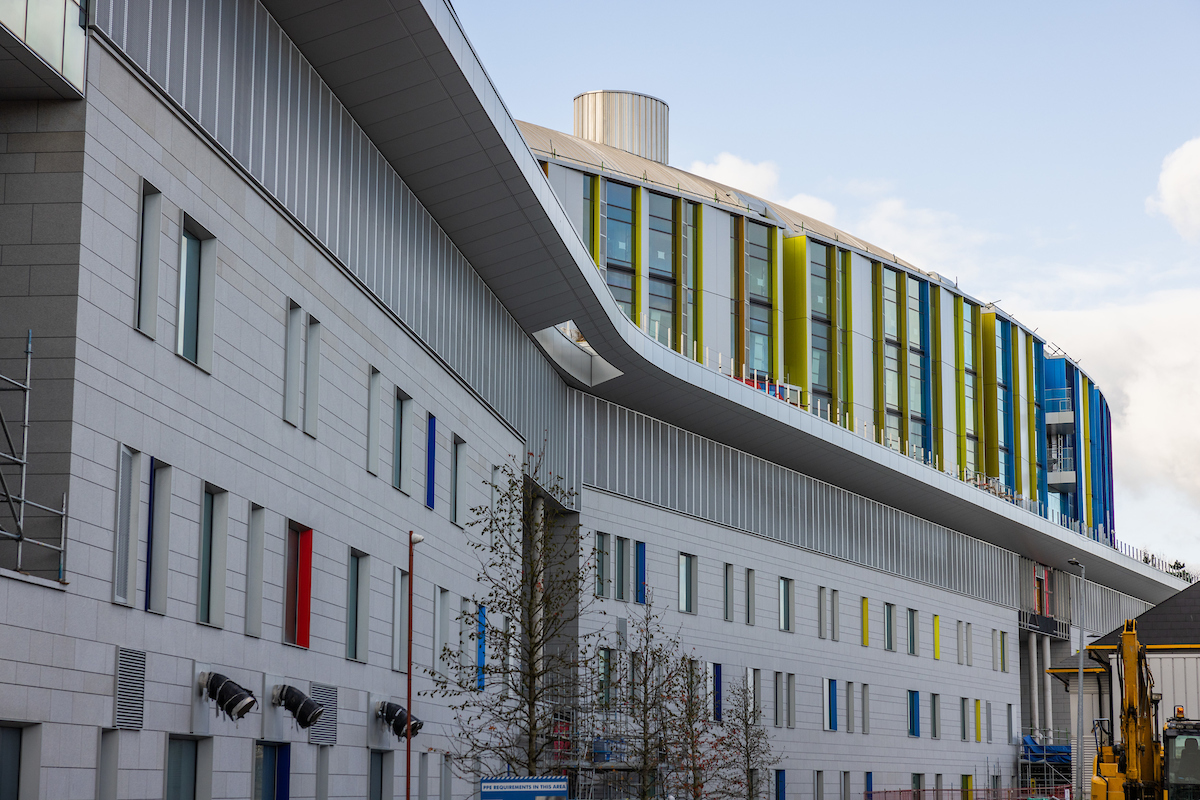 Moving towards completion of #ourchildrenshospital is clear to see in this picture. Glazing and landscaping increasingly replace scaffolding and cranes on the site. Pictured, you can see how the external façade of the building provides a colourful and family-centric appearance.