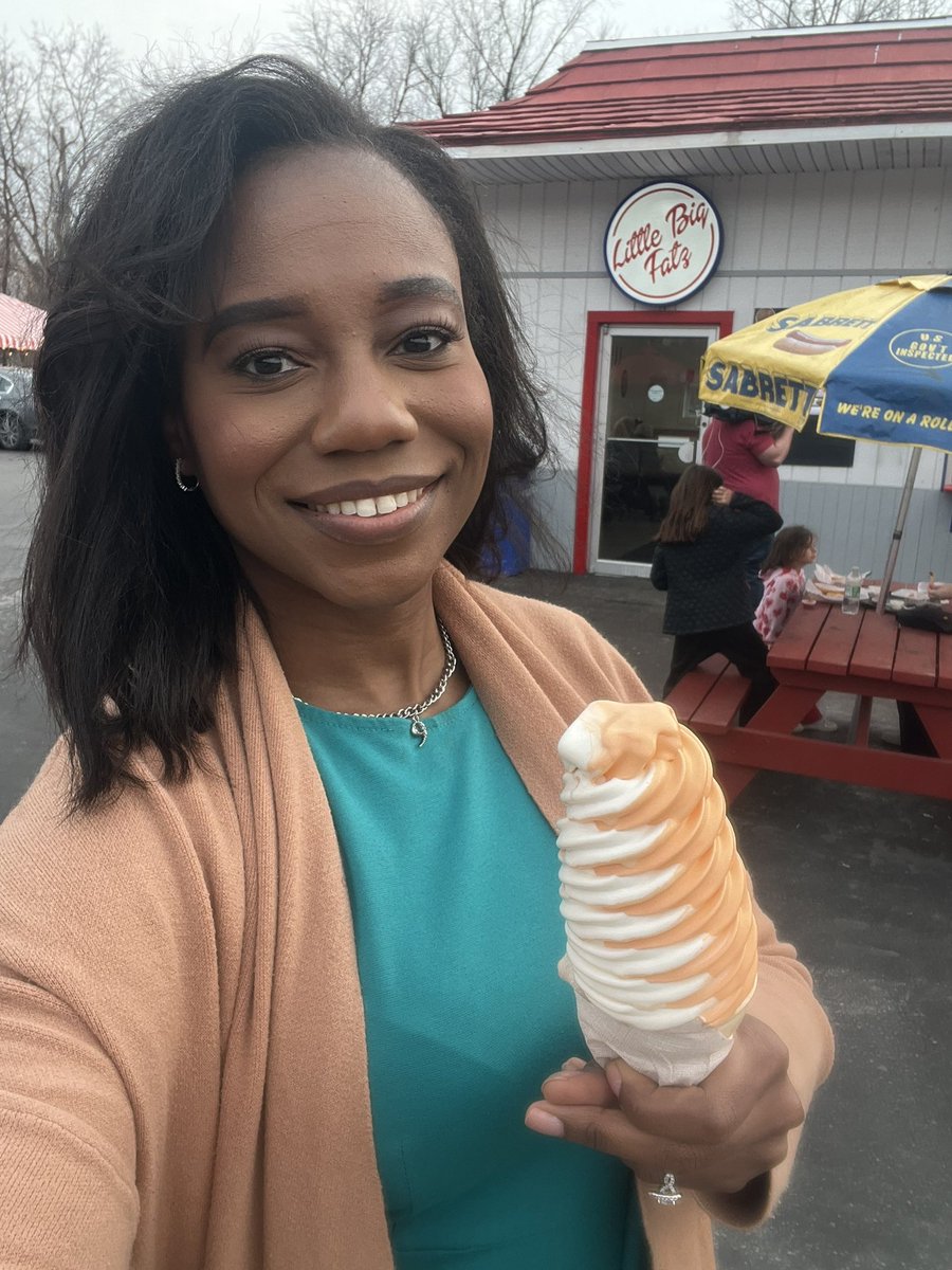 Perfect day to enjoy an icecream cone ...let's enjoy it while we can because tomorrow is an #alertday ⛈️