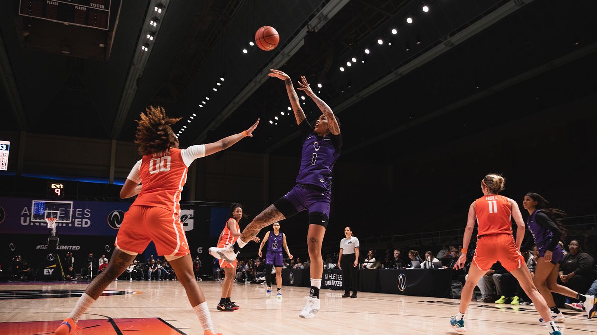 RELEASE | Tamera Young Set for 2024 Athletes Unlimited Season Be sure to follow along as @tyoung11 is back for her third season with Athletes Unlimited! 📰 bit.ly/3Te1yYV #GoDukes | @AUProSports