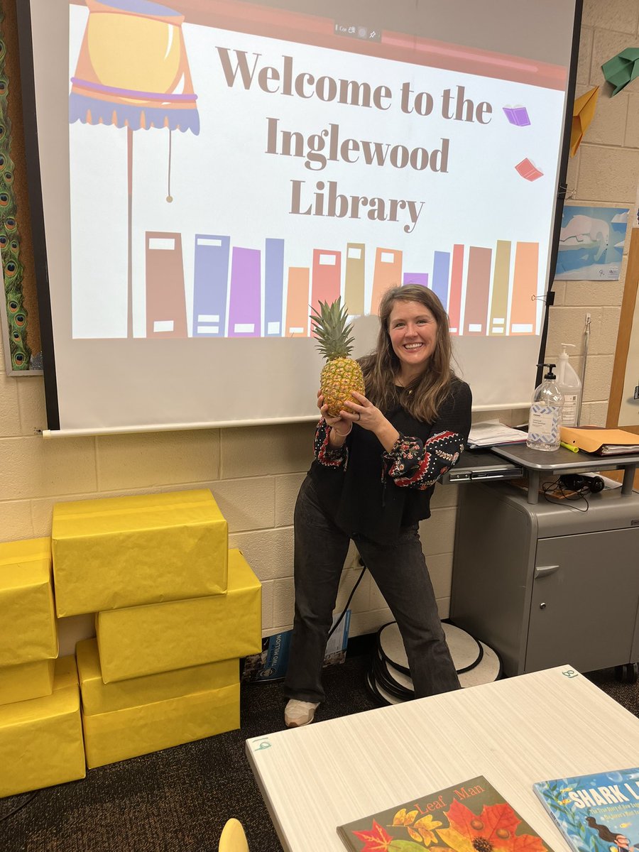 MNPSLibraries's tweet photo. We ended the day with fabulous ideas from Lauren Allgood, MNPS Librarian @inglewoodes. She shared ideas for collaborating with related arts teachers, incorporating story walks into programming & lesson ideas for picture book biographies! #allgoodreads #MNPSLibraries #PineapplePD https://t.co/zpDrGVUZZ3