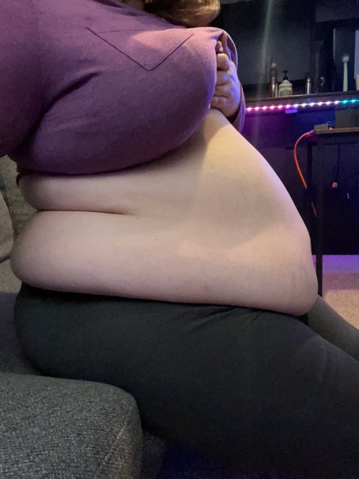 After a weekend of Mass Gainer Shakes and Fast Food... this feedee is _____________ and ___________🔥<a href="/tag/clip"class="tags"><span>#clip</span></a>