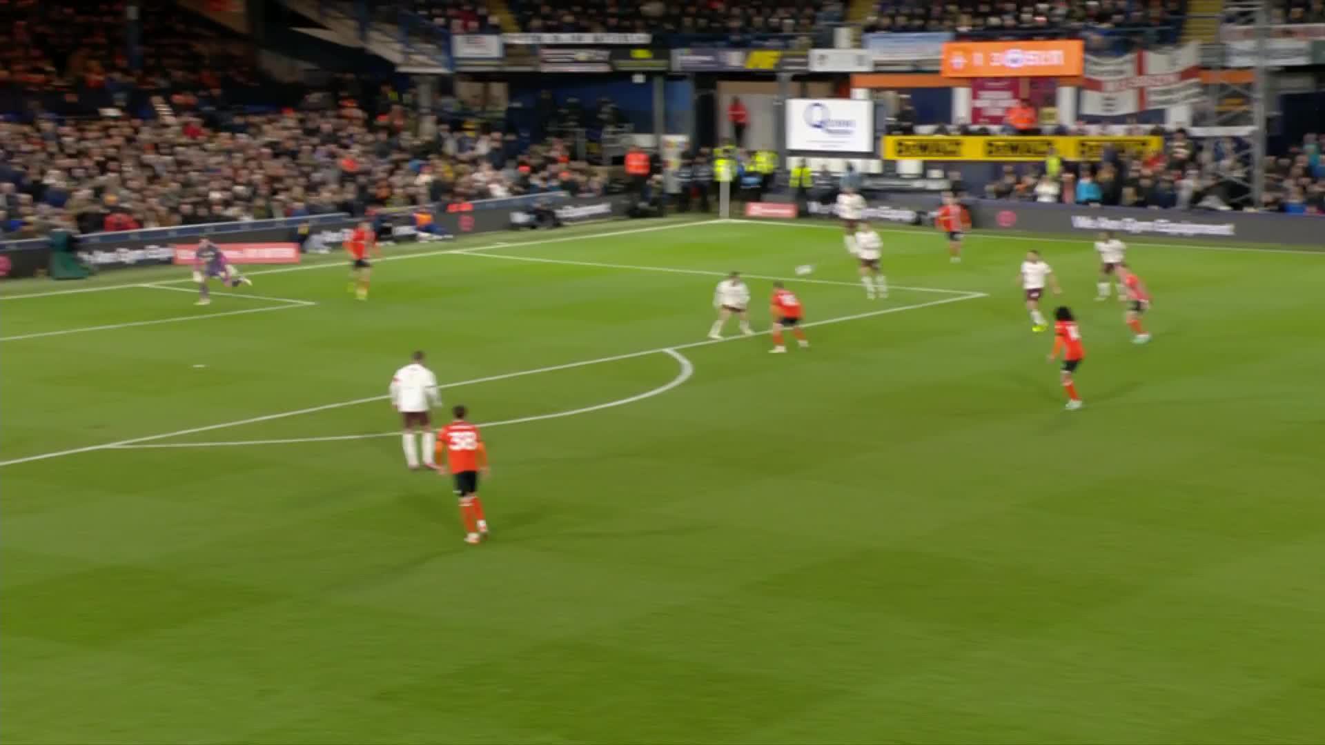 This assist from Ross Barkley 😳It's another special goal from Jordan Clark for @LutonTown 👏#EmiratesFACup