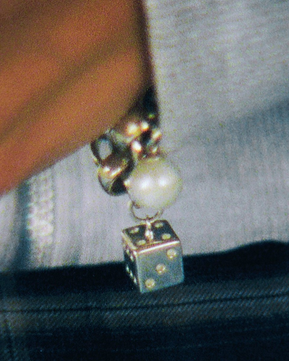 Outlander Magazine tweet media