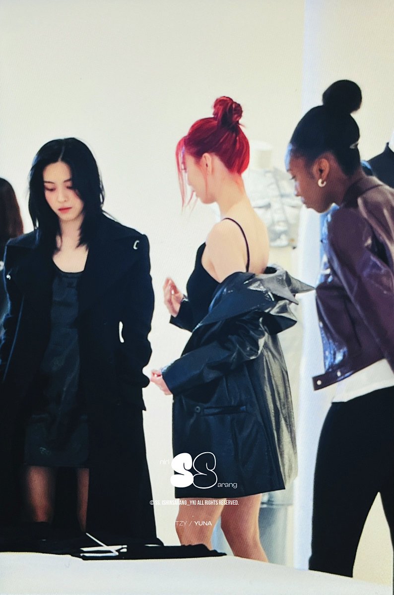 shinsarang_yn's tweet photo. 240227 #유나 #YUNA #있지 #ITZY 🫢❤️‍🔥 https://t.co/VhlmrffcFh