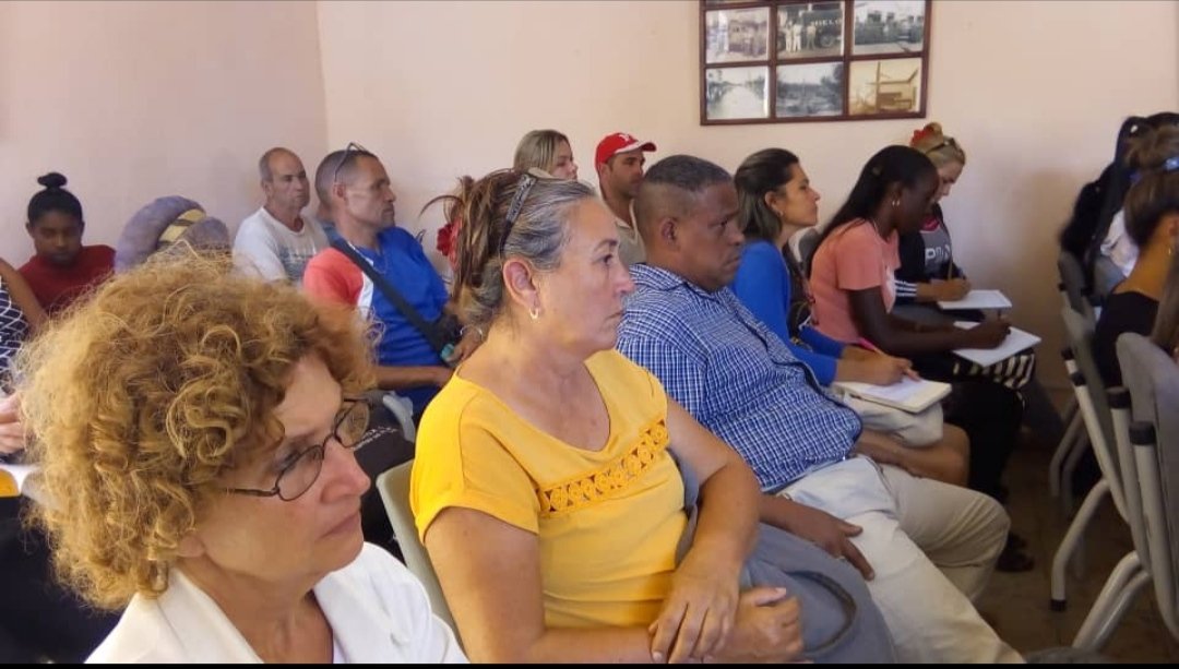 BatabanoDms's tweet photo. Temas como el cumplimiento de los indicadores, causas de morbilidad así como acciones intersectoriales que se deben aplicar para la atención a las embarazadas y niños fueron algunos de los temas tratados en la Reunión del PAMI en #Batabano
#CubaPorLaVida #PAMIpresente https://t.co/M8snJdinvV
