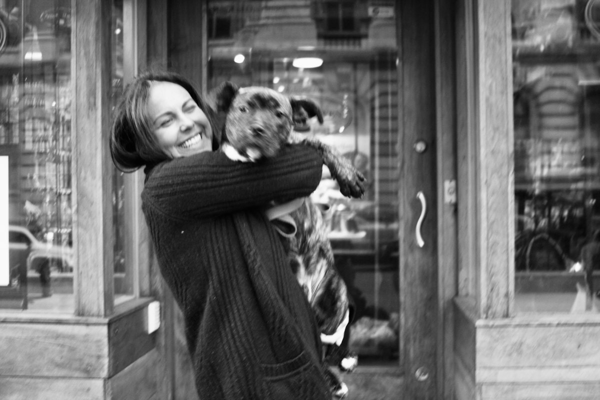 jonstewart's tweet image. Hello! A quick thanks for all the kind words and awesome pictures and stories of your special furballs. A reminder that social media isn&apos;t entirely a cesspool...just mostly. Here&apos;s a couple of shots from the meet cute that began our love affair. #Dipperisthebestboy @AnimalHaven