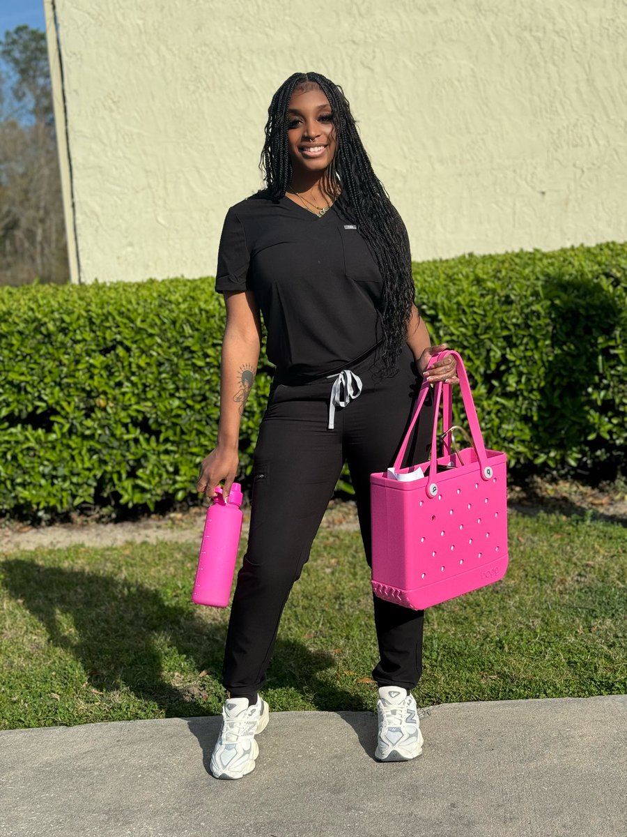tajtsunami's tweet photo. Tested, Approved & Trusted ๐ซถ๐พ
Leath, LPN ๐ฉบ
#nurselife #lpn #prettynurses #blackgirlmagic โจ https://t.co/TqF6cb3A3T