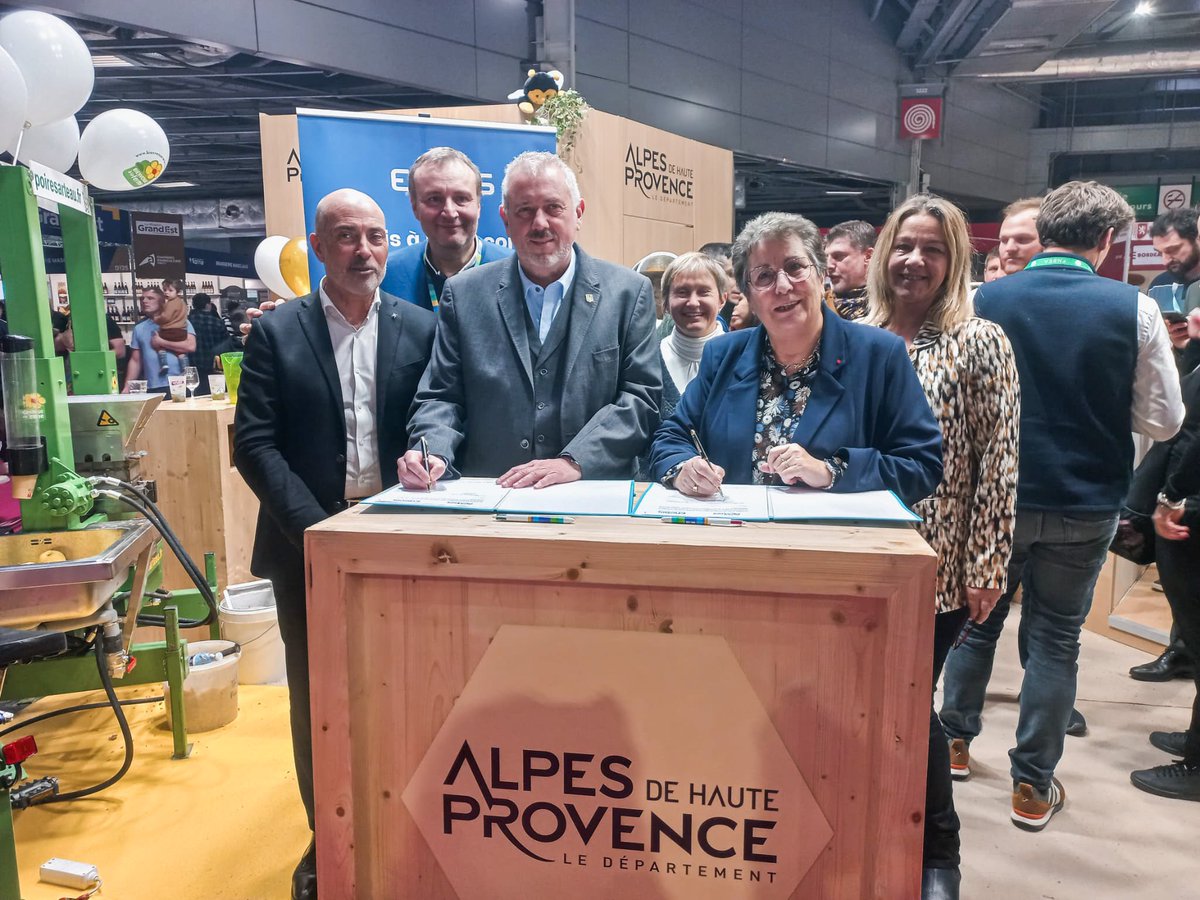 🌱 @Enedis Provence Alpes du Sud et les collectivités relèvent ensemble les défis pour la transition écologique. Un partenariat signé avec le Conseil départemental des Alpes-de-Haute-Provence aujourd’hui au @salondelagri !