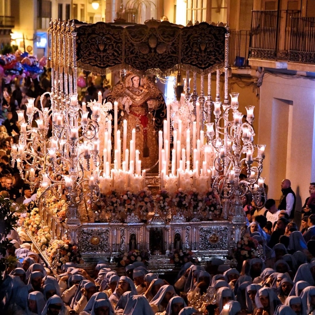 lasentencia's tweet photo. Faltan 4 semanas para que sea #MartesSanto https://t.co/uchvGFNhHg